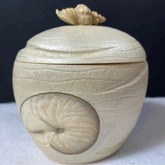 SOLD Croscill Seashell “Beach Haven” Pearly Trinket Jar Box w/ Lid Bath Vanity - Picture 5 of 13